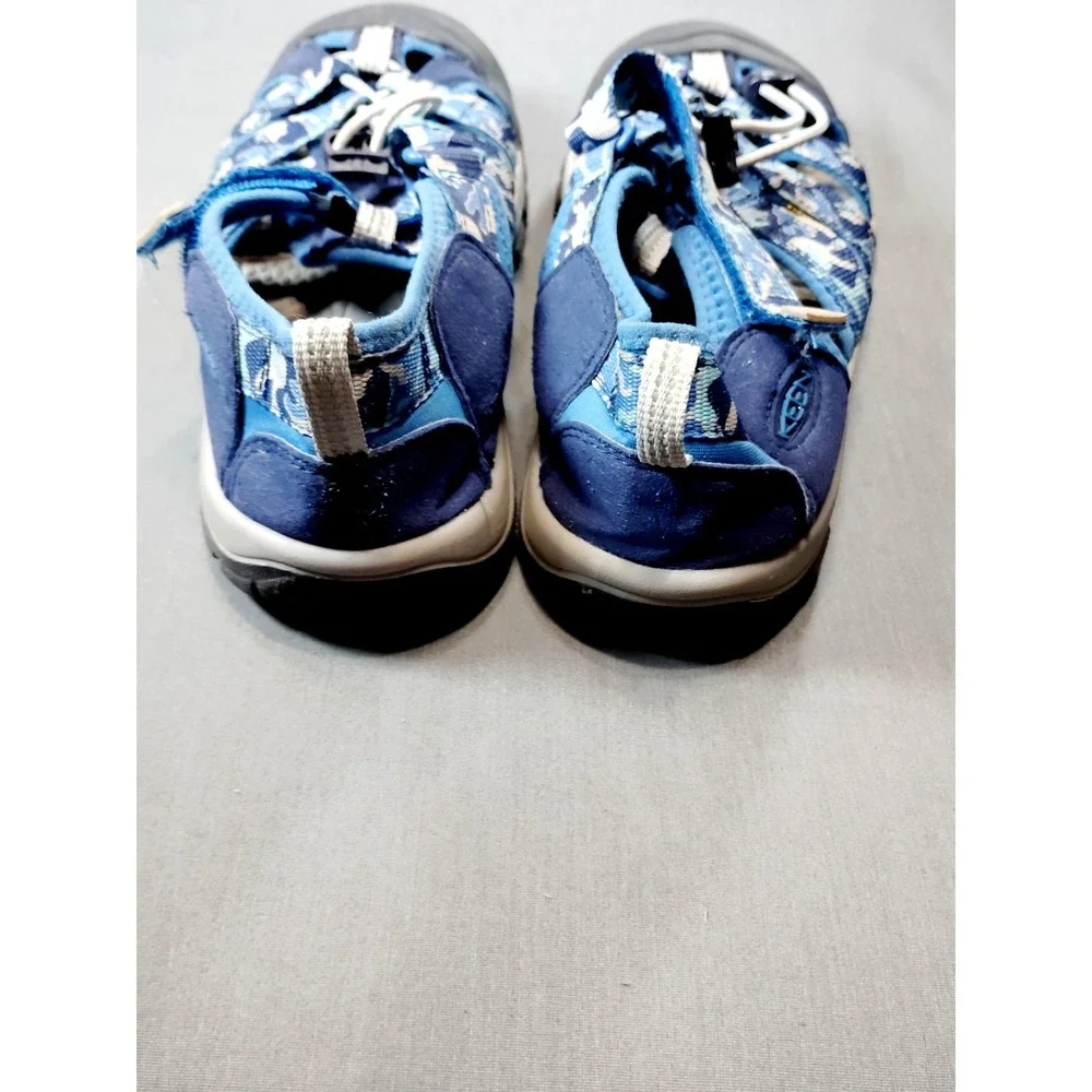 KEEN Newport H2 Unisex Kids Sz 4 Sandals Blue Camouflage Closed Toe Waterproof